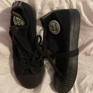 pf flyers